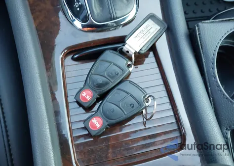 2001 Mercedes-Benz C 320 из США, поврежденный, VIN WDBRF64J81FO82858